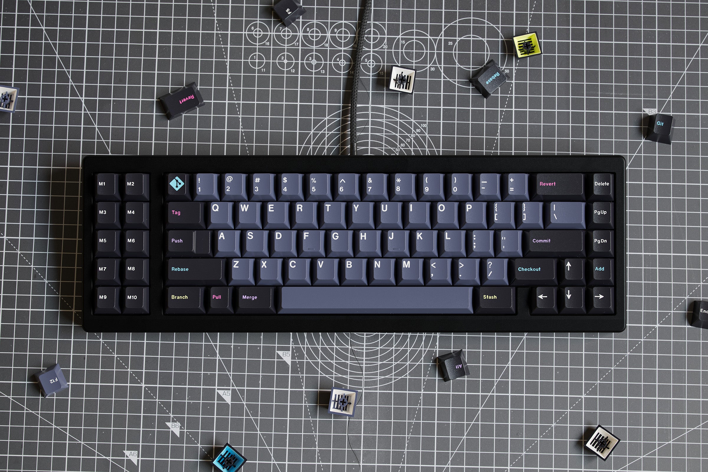 玄関先迄納品 GMK Dracula V2.0 Main Core 自作キーボード PC周辺機器 